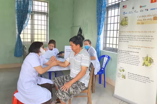 Tổ chức CRS khám sàng lọc, hỗ trợ chăm sóc sức khỏe người khuyết tật tại Gia Lai