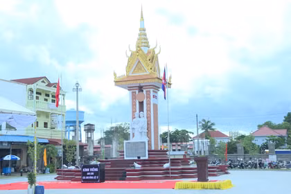 Hoàn thành tôn tạo, nâng cấp tượng đài Hữu nghị Việt Nam - Campuchia tại tỉnh Stung Treng