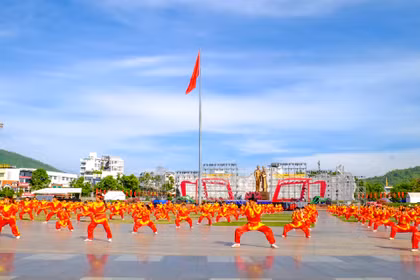 Đoàn võ sinh của tỉnh Gia Lai tham gia đồng diễn với lực lượng đông đảo. Ảnh: Đoan Ngọc