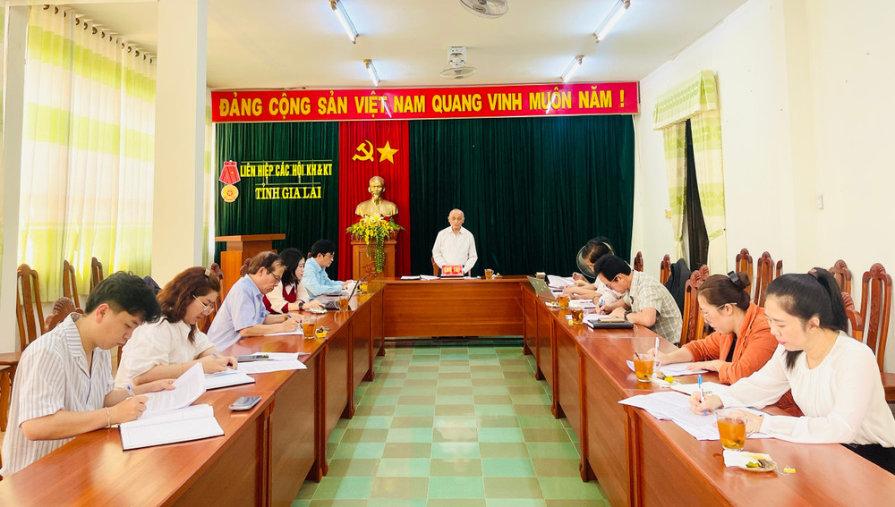 Quang cảnh hội nghị góp ý dự thảo Chương trình hành động của Tỉnh ủy thực hiện Nghị quyết của Bộ Chính trị về đột phá phát triển KH-CN, ĐMST và chuyển đổi số quốc gia. Ảnh: Trần Dung 7c4280b735168b48d207.jpg