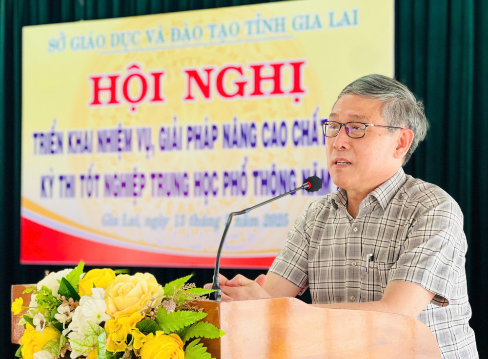 Ông Lê Duy Định-Giám đốc Sở GD-ĐT tỉnh Gia Lai phát biểu tại hội nghị. Ảnh: T.D 9ad1be67a59214cc4d83.jpg