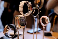 Apple bị kiện vì bán dây đeo Apple Watch có chứa hóa chất độc hại