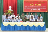 Công ty Cao su Chư Prông ký kết phối hợp đảm bảo an ninh trật tự với Công an xã