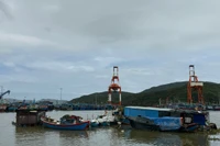 Hoạt động tàu thuyền, lồng bè nuôi trồng thủy sản dọc ven biển từ nam Quảng Trị đến khu vực Đắk Lắk sẽ chịu tác động rất lớn do bão.