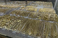 Giá vàng quay đầu giảm 600.000 đồng trong ngày 2-12, cao hơn thế giới 19,4 triệu đồng