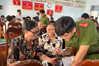 Chư Păh: Tập huấn cấp chữ ký số công cộng, sổ sức khỏe điện tử trên ứng dụng VNeID