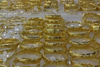 Cuối tuần, vàng miếng tiến sát mốc 155 triệu đồng/lượng, cao hơn thế giới gần 21 triệu đồng