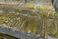 Sáng 28-1, vàng miếng chạm mốc 180 triệu đồng/lượng