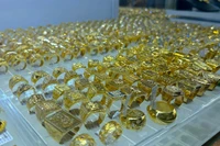 Giá vàng ngày 4-3 giảm sâu đến 6,2 triệu đồng/lượng