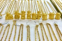 Đầu tuần, giá vàng trong nước lập đỉnh mới 176,5 triệu đồng/lượng, tăng hơn 11 triệu trong 1 tuần