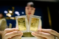 Cuối tuần, giá vàng trong nước tiếp tục vọt tăng, tiến sát mốc 160 triệu đồng/lượng