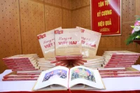 Ra mắt cuốn sách “Rạng rỡ Việt Nam - Dấu ấn thành tựu nhiệm kỳ Đại hội đại biểu toàn quốc lần thứ XIII của Đảng”