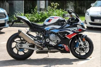 BMW M 1000 RR – Siêu mô tô đua giá từ 767 triệu đồng 