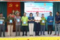 Gia Lai: Động viên và trao quà hỗ trợ ngư dân có tàu cá bị thiệt hại trong vụ hỏa hoạn 