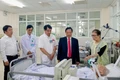 Phó Chủ tịch Thường trực UBND tỉnh Nguyễn Tuấn Thanh thăm bệnh nhân và chúc Tết đội ngũ y, bác sĩ