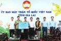 Ủy ban MTTQ Việt Nam tỉnh Gia Lai tiếp nhận 3 tỷ đồng từ Ngân hàng VietinBank nhằm hỗ trợ người dân trên địa bàn tỉnh khắc phục hậu quả thiên tai, ổn định cuộc sống.