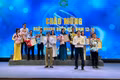 Trao bằng khen của Chủ tịch UBND tỉnh cho các tập thể vì có thành tích xuất sắc trong hoạt động sản xuất kinh doanh giai đoạn 2024-2025.