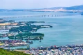 Nếu có hướng khai thác tốt, xây dựng và kết nối hiệu quả các điểm đến, đầm Thị Nại sẽ tạo sức cuốn hút đối với du khách. Ảnh: Nguyễn Dũng