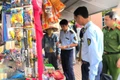 Ra quân giám sát hoạt động kinh doanh xung quanh khu vực trường học