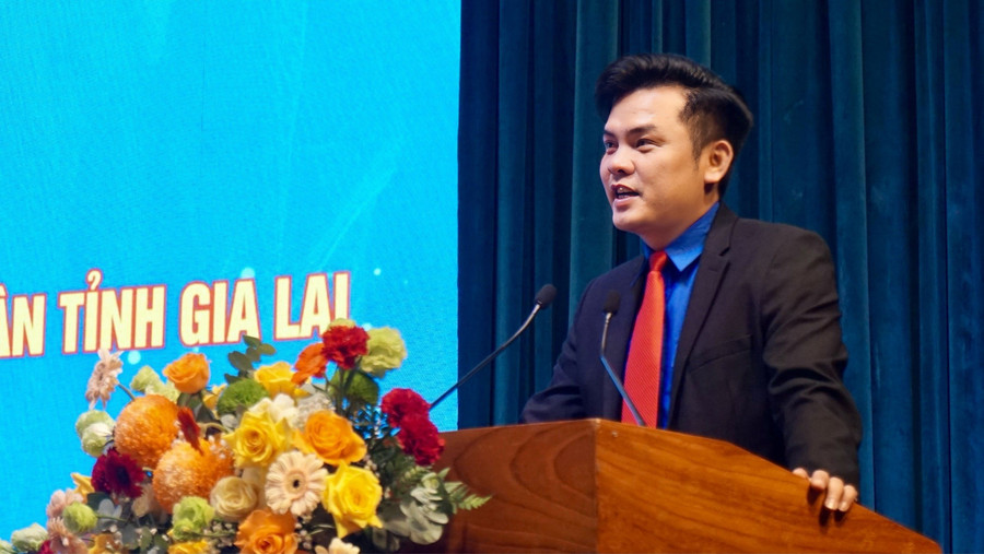 Đồng chí Phạm Hồng Hiệp-Phó Chủ tịch Ủy ban MTTQ Việt Nam tỉnh, Bí thư Tỉnh đoàn phát biểu chỉ đạo Đại hội. Ảnh: D.L doan-ubnd-tinh-dai-hoi-khoa-i-1.jpg