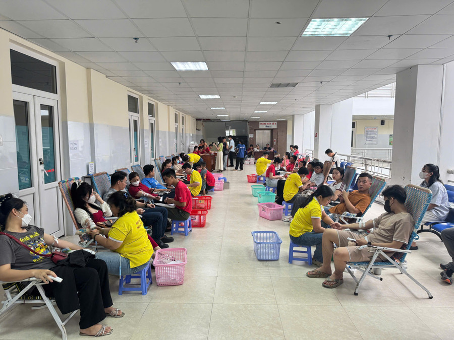 Quang cảnh ngày hội hiến máu. Ảnh: ĐVCC .jpg