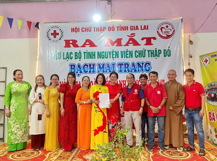 Ra mắt Câu lạc bộ Tình nguyện viên Chữ thập đỏ Bạch Mai Trang. Ảnh: ĐVCC 7659e924c04d4813115c.jpg