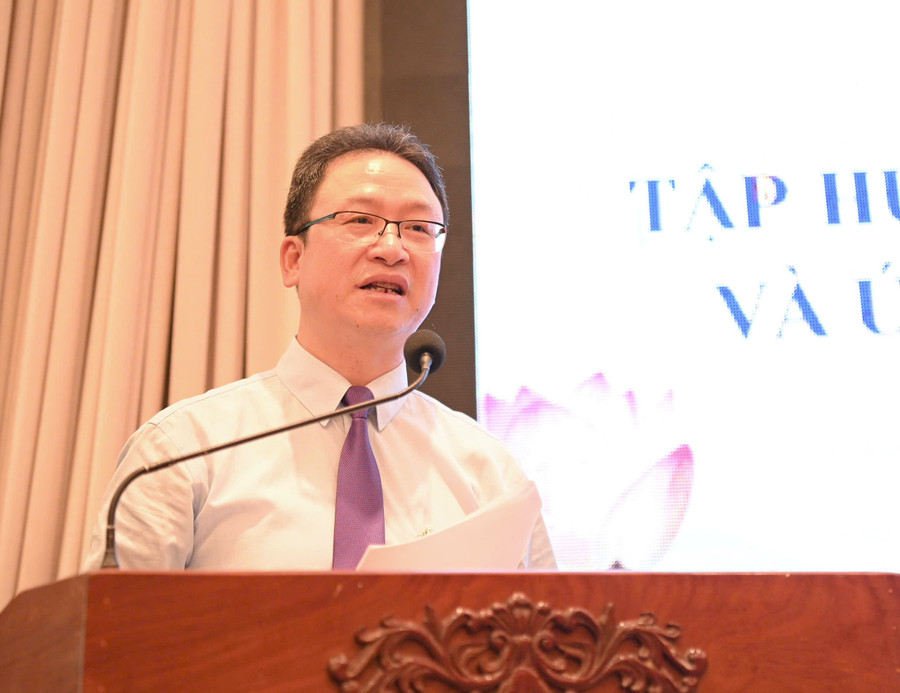 Trưởng ban Dân tộc và Tôn giáo (Ủy ban Trung ương MTTQ Việt Nam) Nguyễn Văn Thanh phát biểu tại hội nghị. Ảnh: D.L