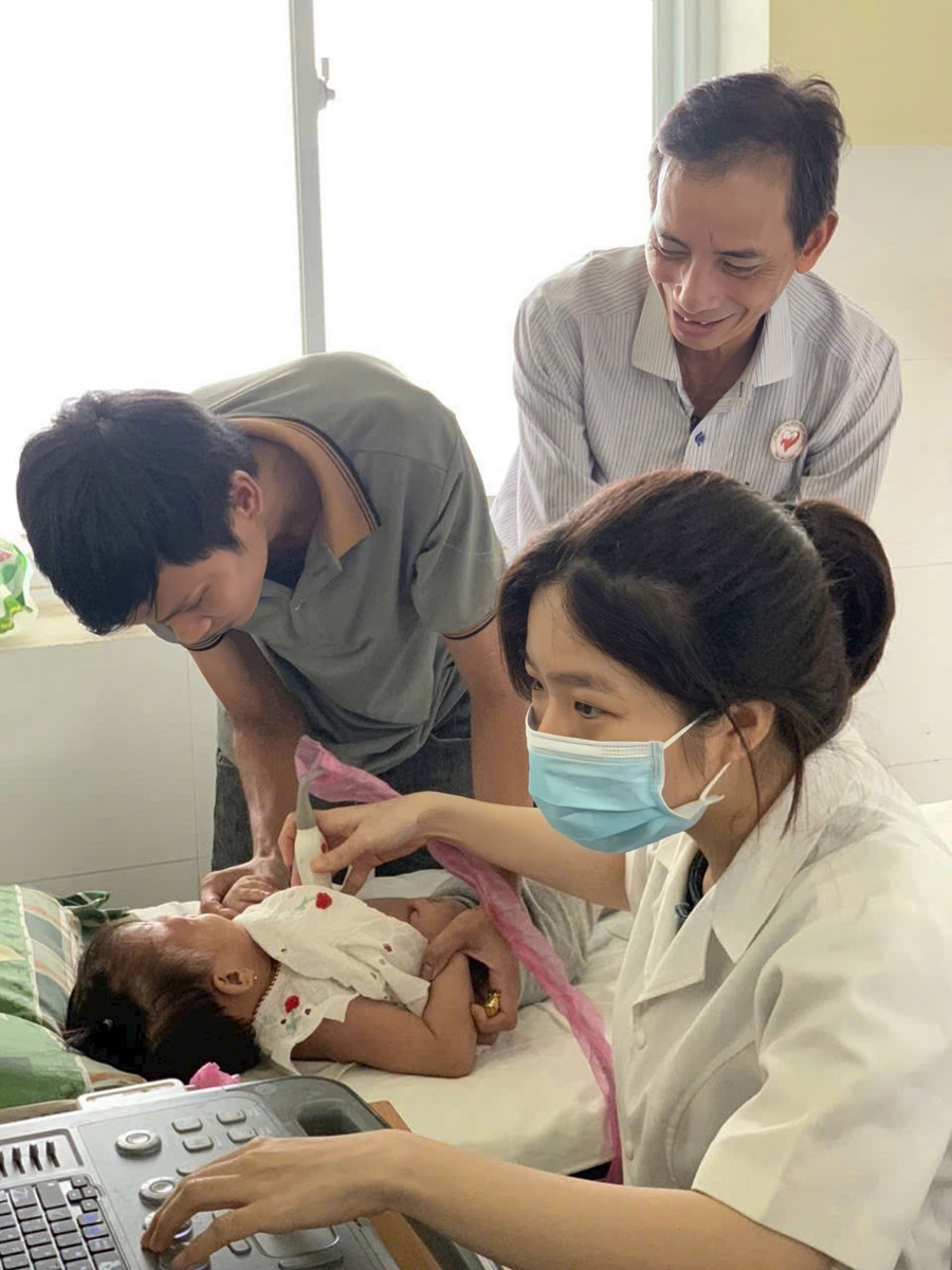 Việc khám sàng lọc bệnh tim từ sớm giúp người dân phát hiện sớm, kịp thời điều trị bệnh. Ảnh: ĐVCC img-8403.jpg