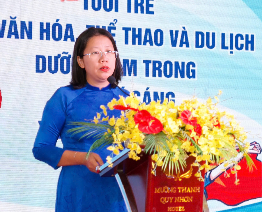 Phó Bí thư Đảng ủy, Phó Giám đốc Sở Văn hóa, Thể thao và Du lịch Huỳnh Thị Anh Thảo phát biểu tại Đại hội. Ảnh: ĐVCC dai-hoi-doan-so-van-hoa-5928.jpg
