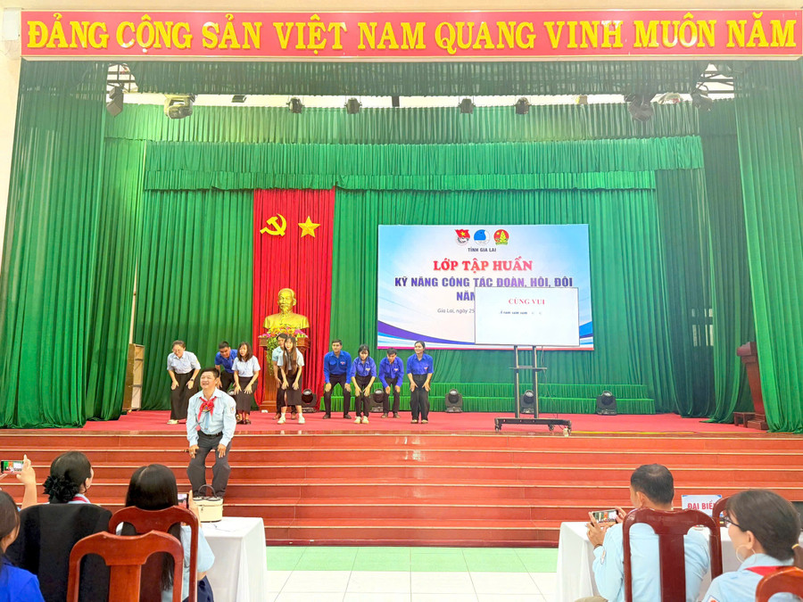 Không khí sôi nổi tại lớp tập huấn. Ảnh: ĐVCC tap-huan-cong-tac-doi-2025-2.jpg