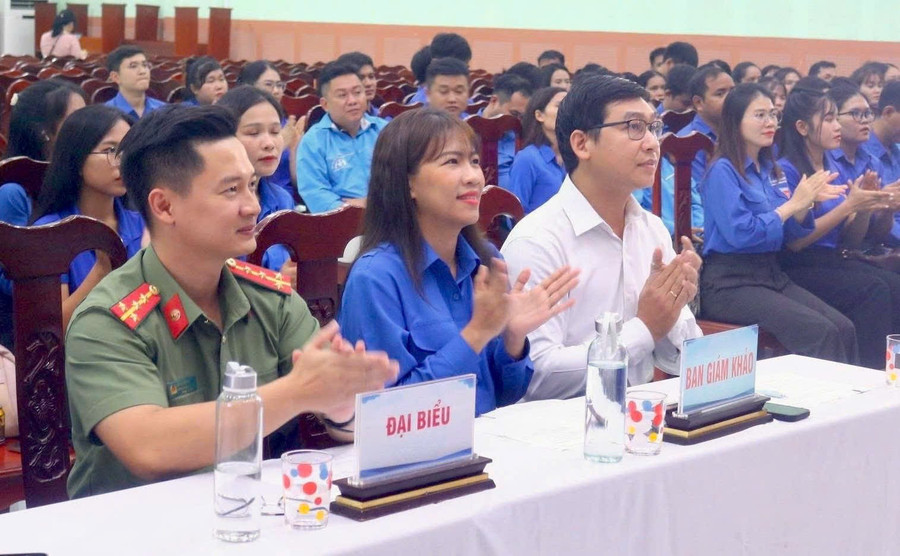 Ban Giám khảo Hội thi Bí thư Đoàn cấp xã giỏi tỉnh Gia Lai lần thứ I-2025. Ảnh: D.L hoi-thi-bi-thu-doan-cap-xa-gioi-2.jpg