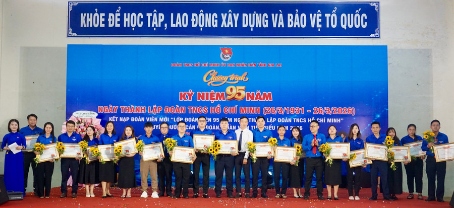 nhieu-hoat-dong-ky-niem-95-nam-thanh-lap-doan-3.jpg