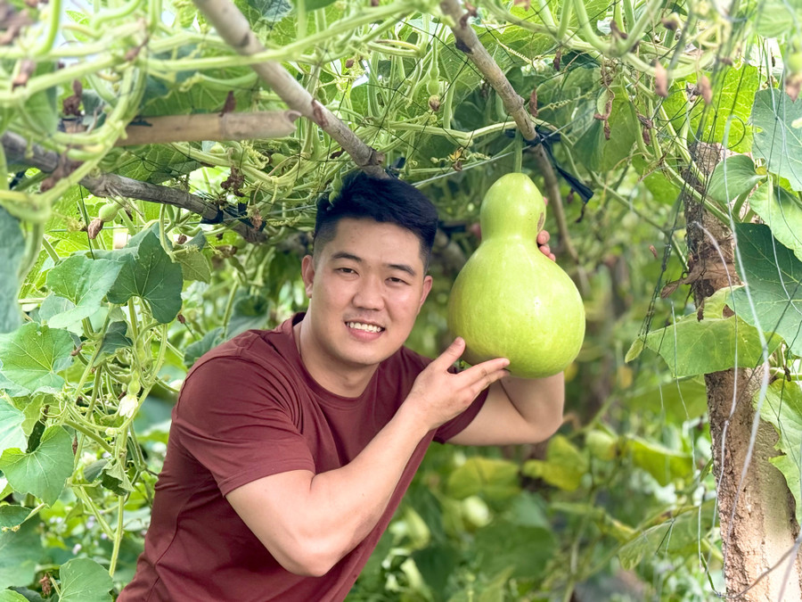 លោក Pham Quoc Anh (ភូមិ Doan Ket ឃុំ Po To)។ រូបថត៖ ឡាក់ ហា hl-3.jpg