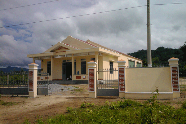 Trụ sở HTX công nông nghiệp Đak Kơ Ning vừa mới xây dựng. Ảnh: L.A