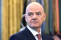 Chủ tịch FIFA Gianni Infantino đối mặt với nguy cơ phải từ chức sau kế hoạch gây tranh cãi.