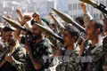 Các chiến binh thuộc phong trào vũ trang Hồi giáo Houthi ở Sana'a, Yemen.