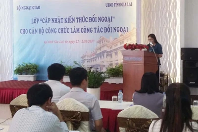 Khai giảng lớp cập nhật kiến thức đối ngoại cho các tỉnh khu vực Đông Nam Bộ-miền Trung và Tây Nguyên