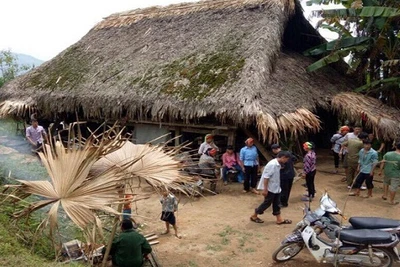 Cãi nhau với mẹ, nam thanh niên dùng súng tự chế bắn vào đầu