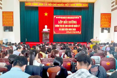 Chư Pah: Hơn 1.000 cán bộ, giáo viên tham gia bồi dưỡng chính trị hè