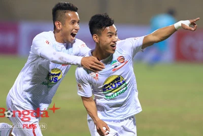 3 cầu thủ Việt Nam được mệnh danh "không phổi" tại V.League 2020