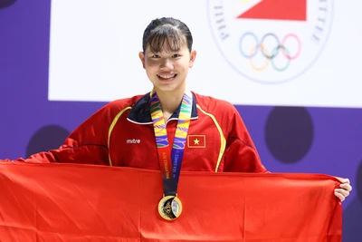 Ánh Viên được ban tổ chức SEA Games 2019 trao giải thưởng đặc biệt