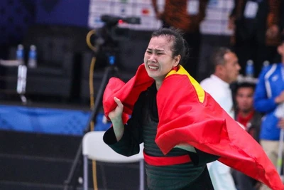 Nữ võ sĩ pencak silat xinh đẹp giành HCV SEA Games 30 cho Việt Nam