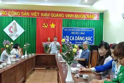 "Lời ca dâng Bác"