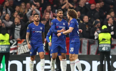 Thắng Frankfurt ở loạt "đấu súng", Chelsea vào chung kết Europa League