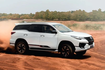 Toyota Việt Nam sắp bán cả Fortuner nhập khẩu và lắp ráp