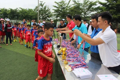 Bế mạc giải bóng đá thiếu niên-nhi đồng, học sinh hè TP. Pleiku