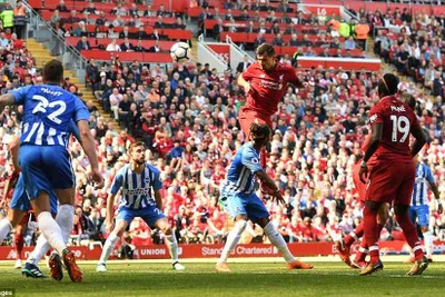 Thắng tưng bừng, Liverpool vượt Chelsea giành vé Champions League