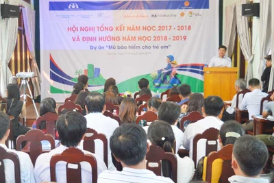 3.200 mũ bảo hiểm đã được trao cho học sinh tiểu học