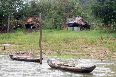 Những làng Bahnar trên hồ Ayun Hạ