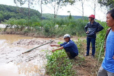 Thủy điện tích nước vô lối ở tỉnh Kon Tum: Thu hồi giấy phép nếu không bồi thường cho nông dân và tiếp tục sai